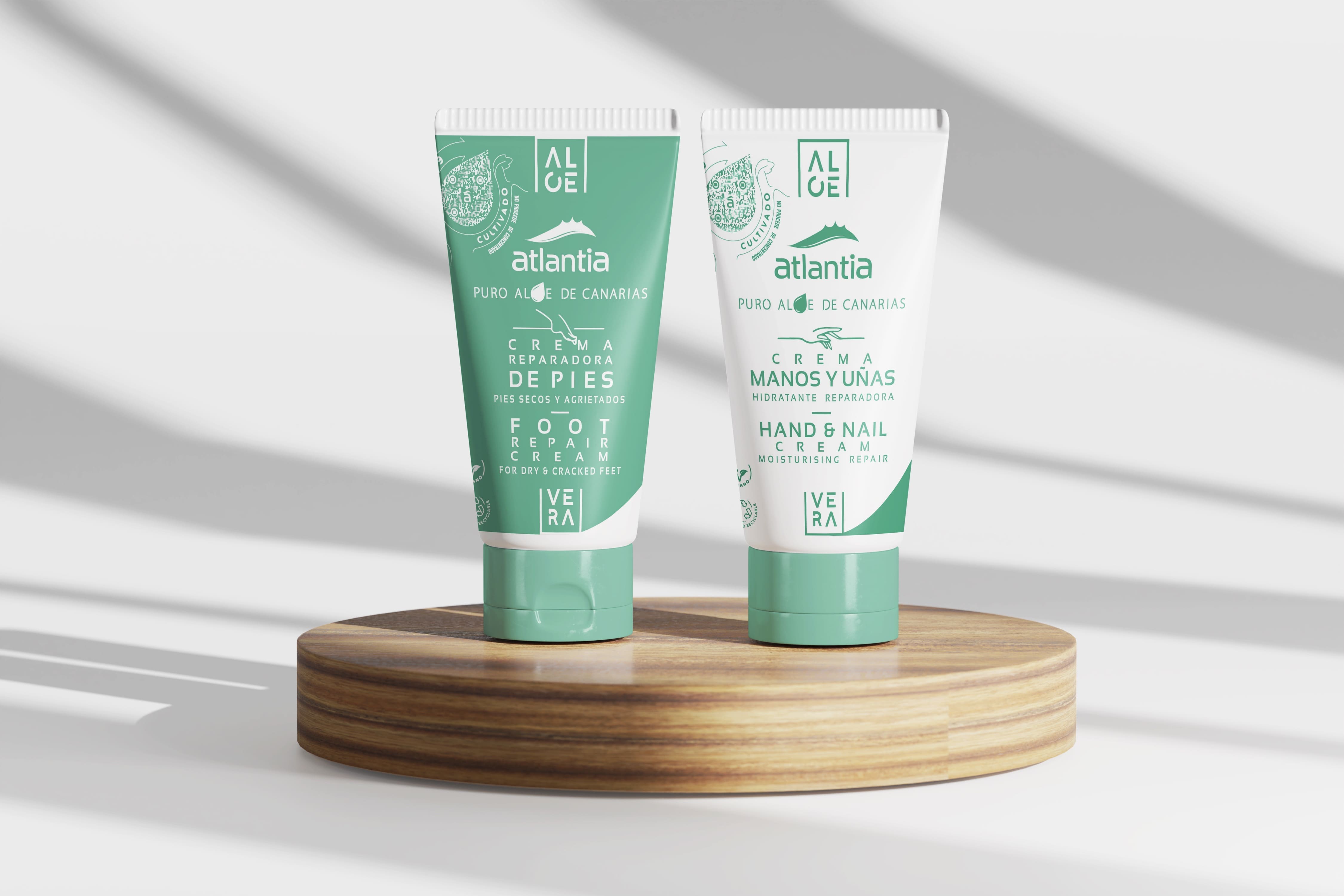 Hands and feet pack with aloe vera
