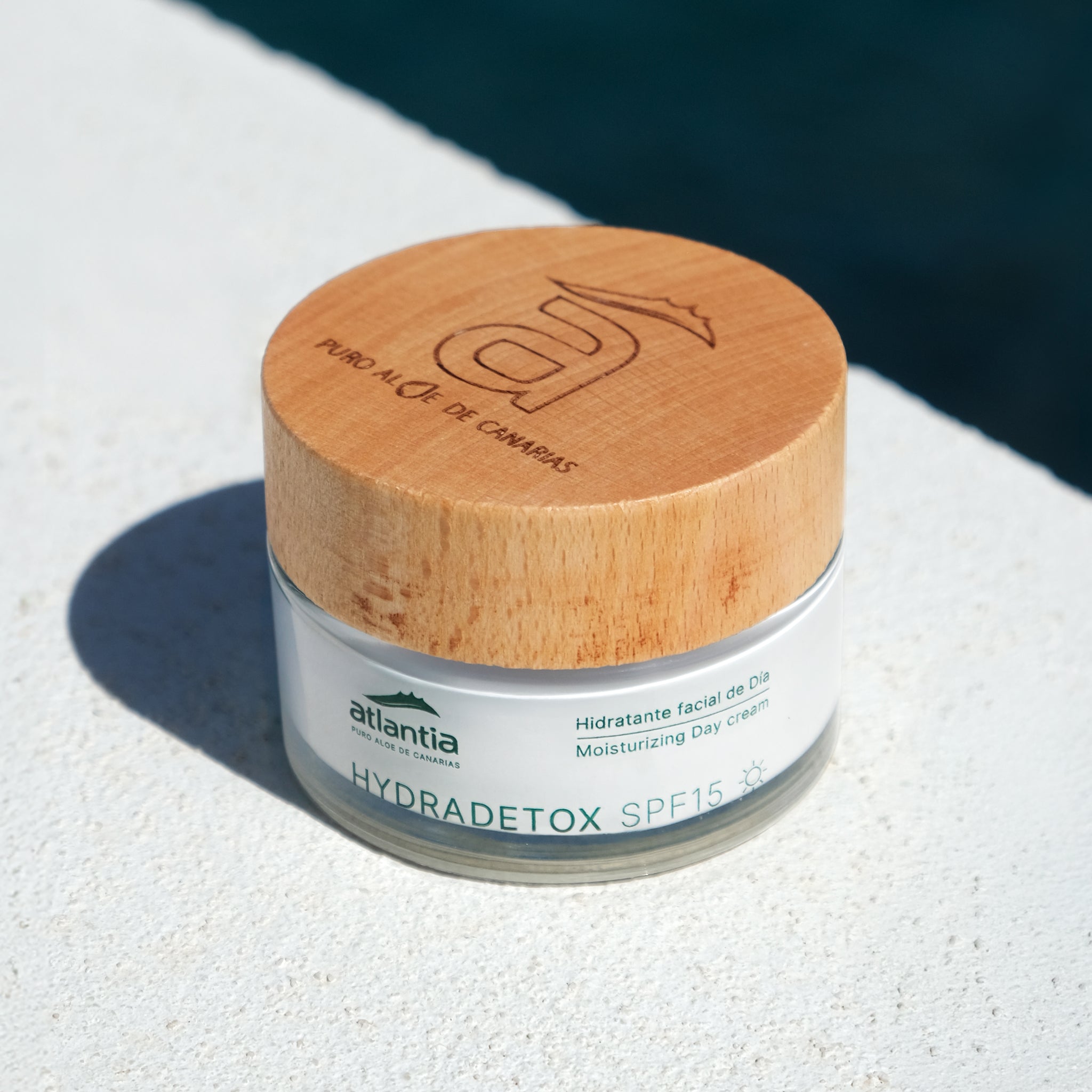 HydraDetox SPF15: moisturizing facial cream with Aloe Vera